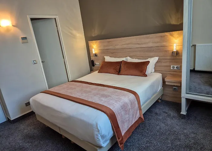 Champerret Elysees 3* פריז