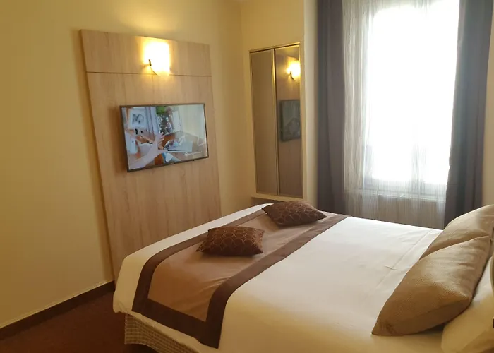 מלון Champerret Elysees פריז