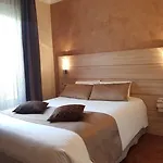Champerret Elysees 3*
