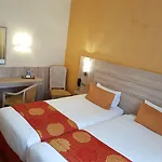 Champerret Elysees 3*