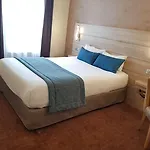 Hotel Champerret Elysees 3*