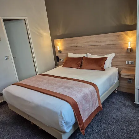 Champerret Elysees 3* פריז