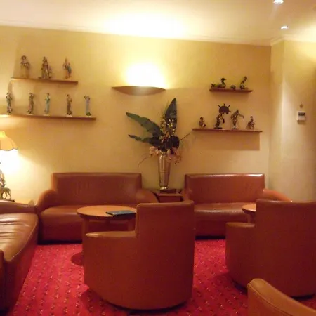 Ξενοδοχείο Champerret Elysees 3*