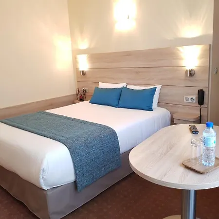 Champerret Elysees מלון