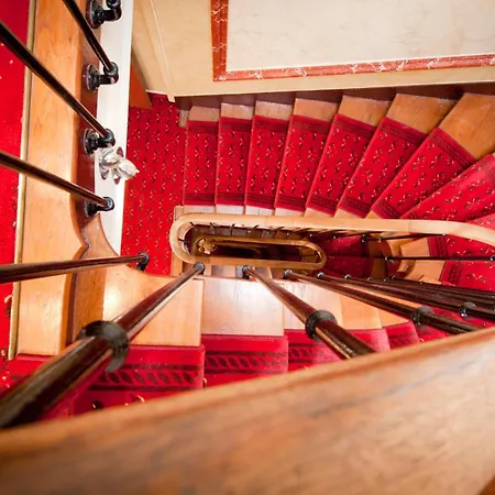 شامباريت إليزيه 3* باريس