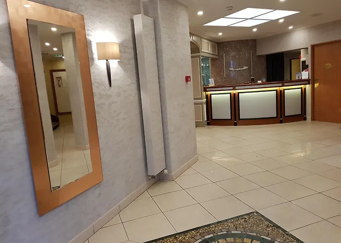 Champerret Elysees Otel Paris