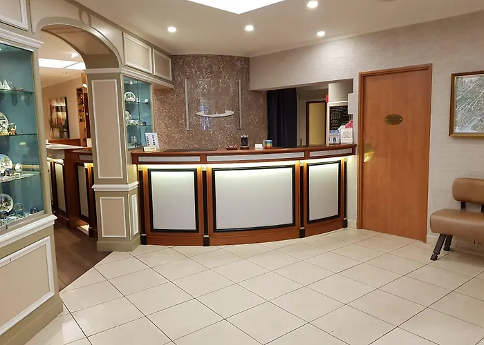 Hotel Champerret Elysees