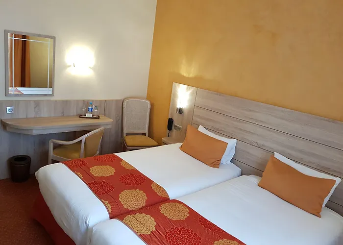 Champerret Elysees 3*