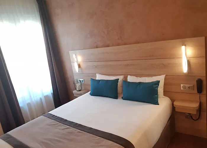 Champerret Elysees Paris