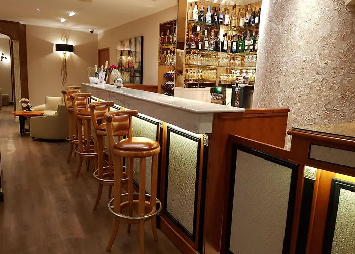 Hotel Champerret Elysees 3*