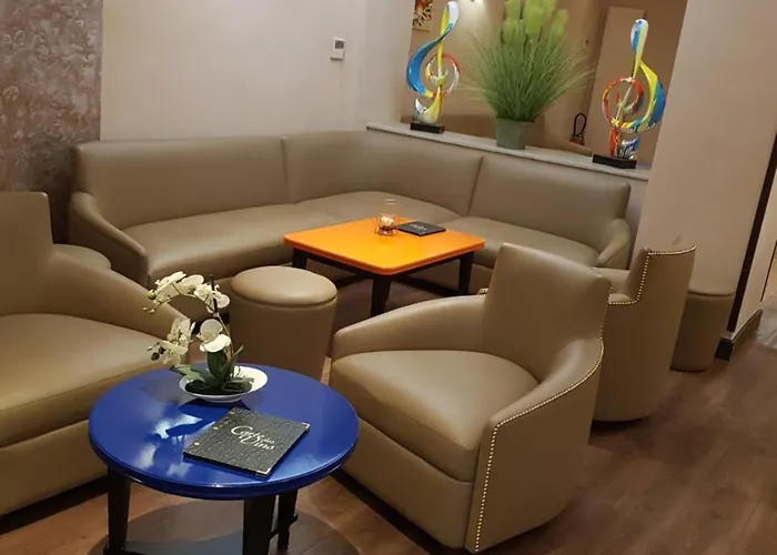 Otel Champerret Elysees Paris