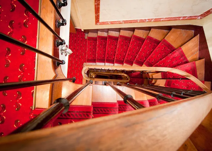 Champerret Elysees 3* Paris