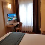 Hotel Champerret Elysees 3*