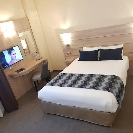 Champerret Elysees 3*