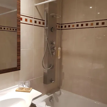 Hotel Champerret Elysees