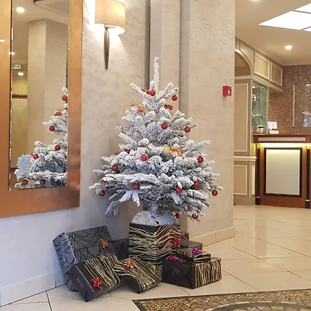 Champerret Elysees Hotel 3*