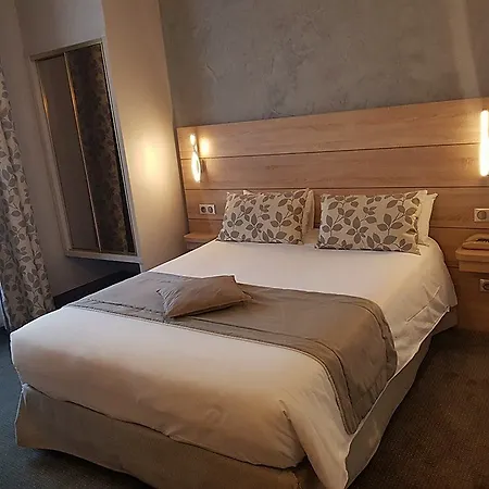 Champerret Elysees Paris