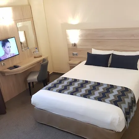 Champerret Elysees 3* Paris